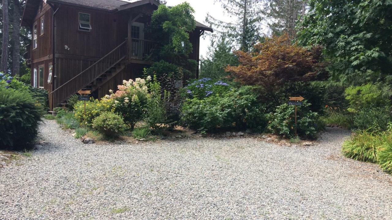 Secret Cove Cottage Suites Halfmoon Bay Exterior foto